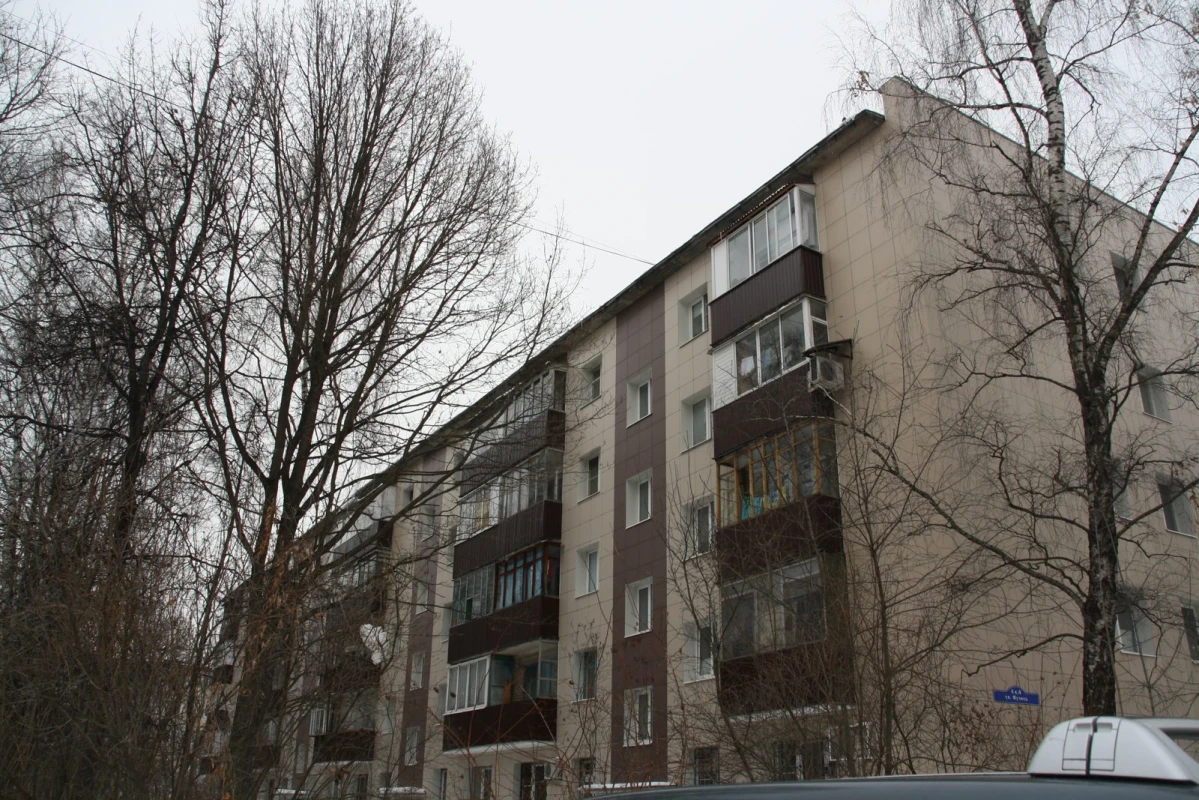 Керамогранит фасад бежевый коричневый Балашиха ул. Фучика