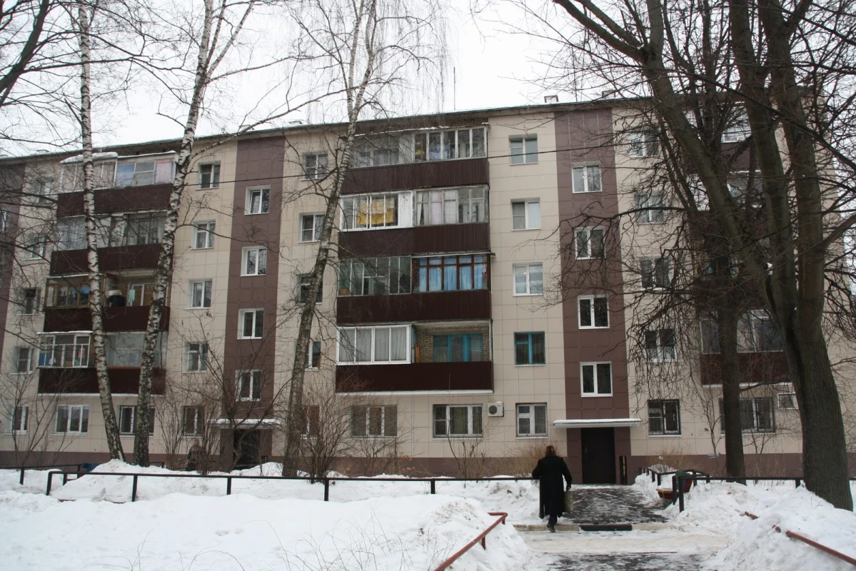 Керамогранит фасад бежевый коричневый Балашиха ул. Фучика